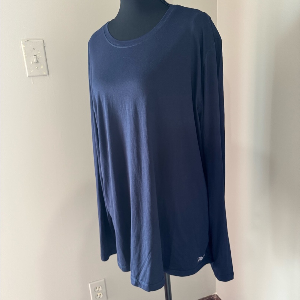 NWOT Reebok Classic Navy Long Sleeve Tee size XL brand new without tag